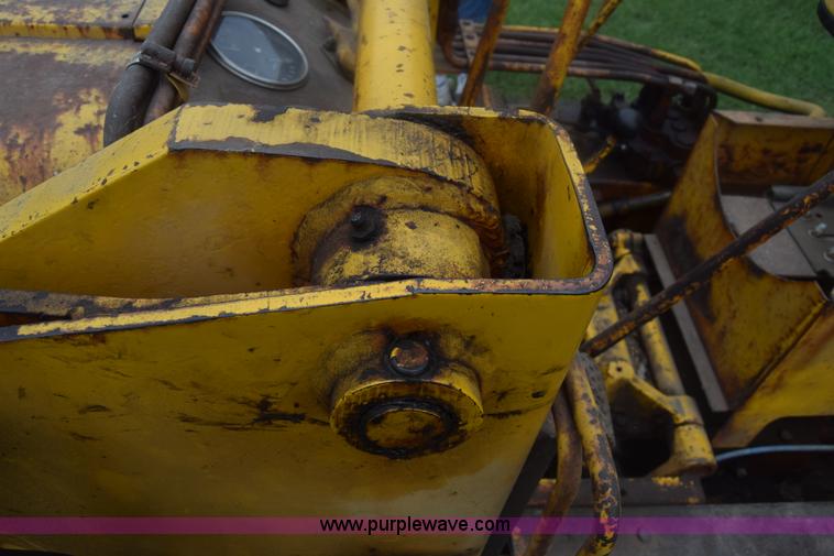 image for item K2861 1963 International T340A Drott track loader