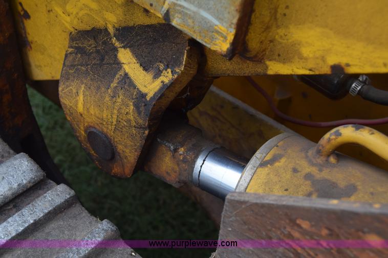 image for item K2861 1963 International T340A Drott track loader