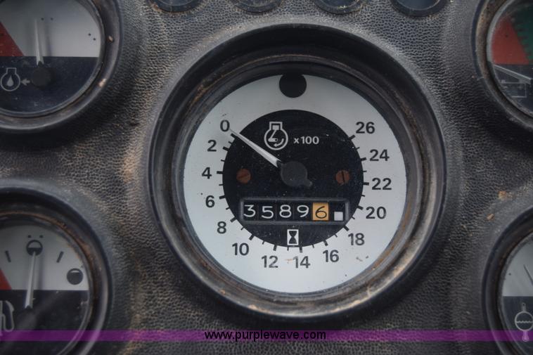 image for item K2872 1996 Ford TW15 tractor