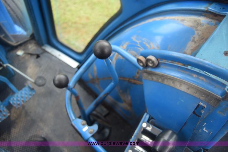 image for item K2872 1996 Ford TW15 tractor