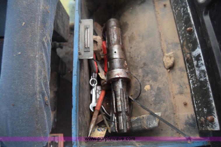 image for item K2872 1996 Ford TW15 tractor