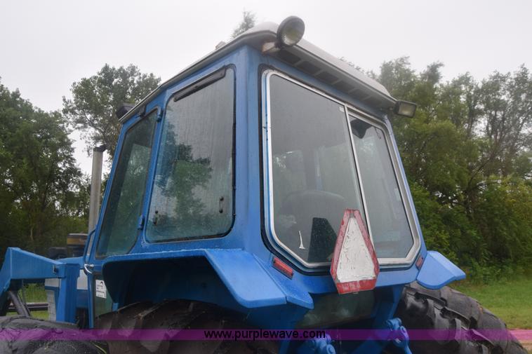 image for item K2872 1996 Ford TW15 tractor