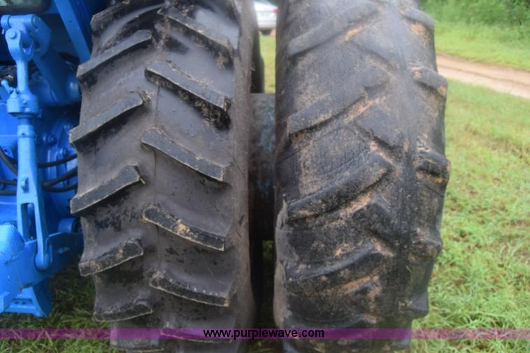 image for item K2872 1996 Ford TW15 tractor