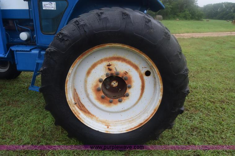 image for item K2872 1996 Ford TW15 tractor