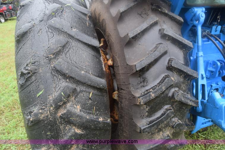 image for item K2872 1996 Ford TW15 tractor