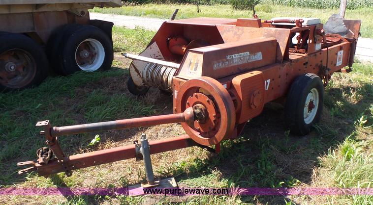 image for item K3128 International 47 small square baler