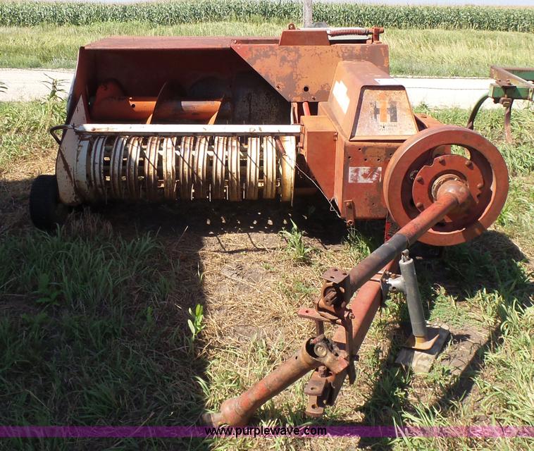 image for item K3128 International 47 small square baler