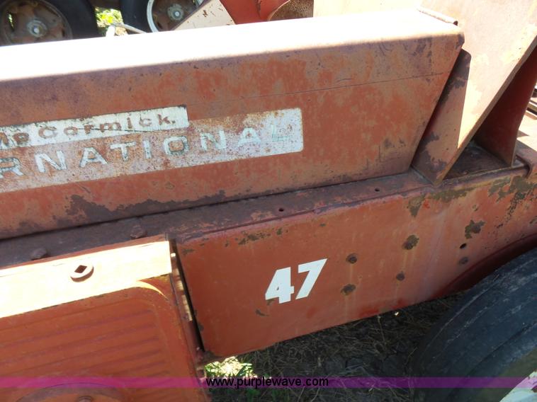 image for item K3128 International 47 small square baler