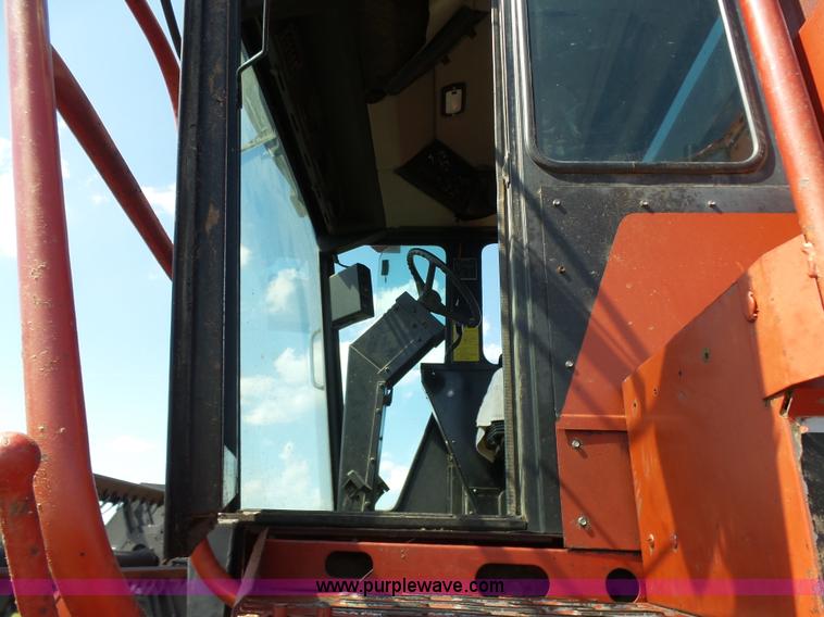 image for item K3129 1988 Case IH 1660 Axial Flow combine