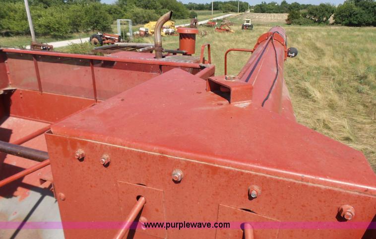 image for item K3129 1988 Case IH 1660 Axial Flow combine