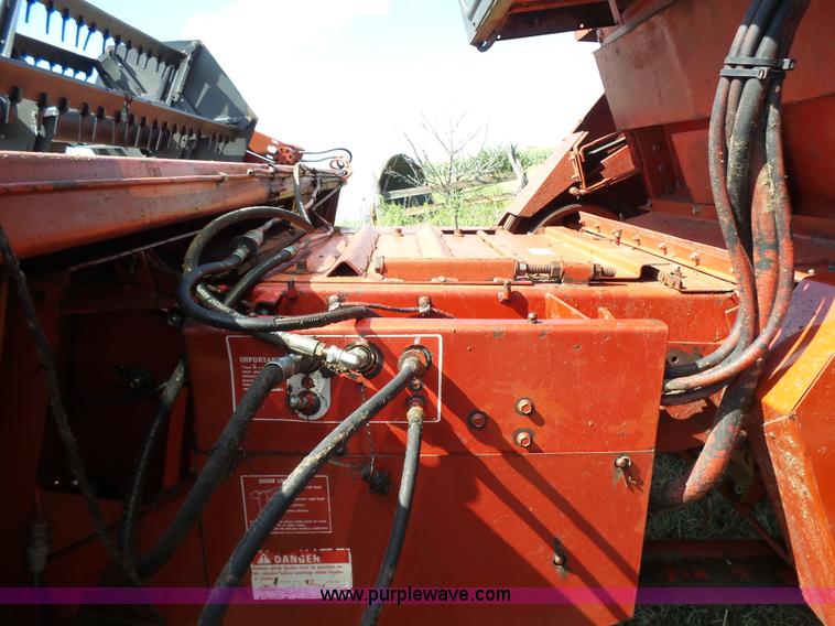 image for item K3129 1988 Case IH 1660 Axial Flow combine