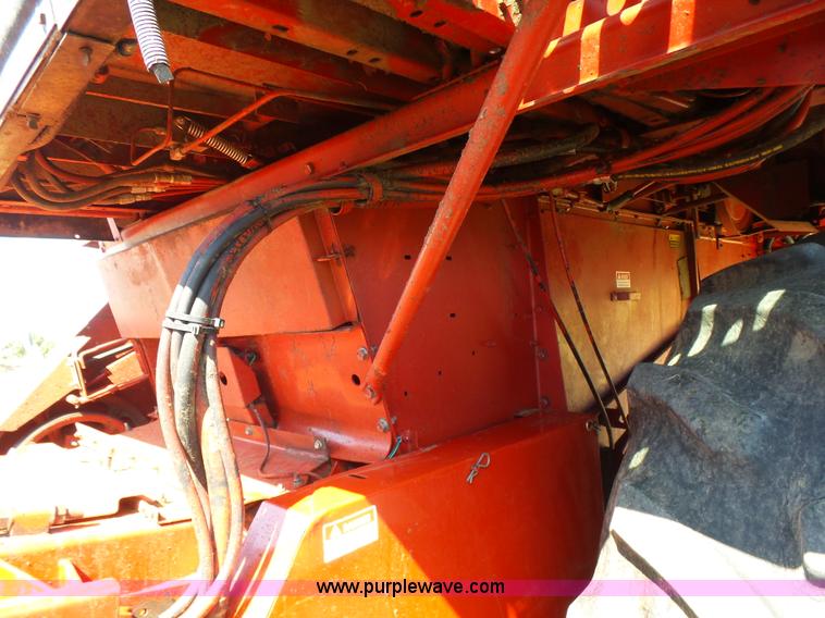 image for item K3129 1988 Case IH 1660 Axial Flow combine