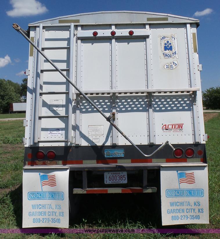 image for item K3136 2000 Merritt grain trailer
