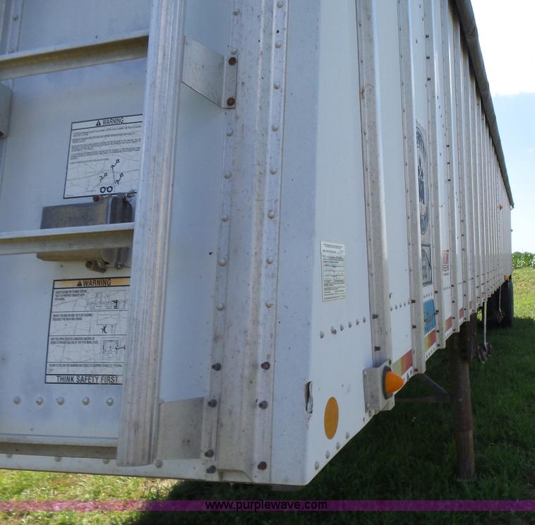 image for item K3136 2000 Merritt grain trailer