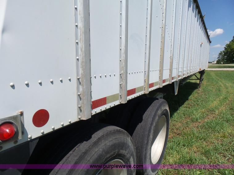 image for item K3136 2000 Merritt grain trailer