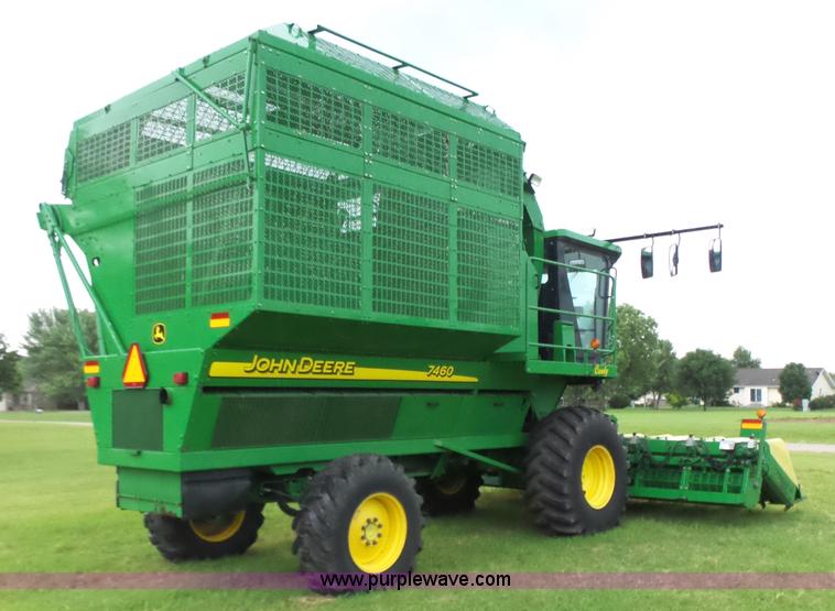 image for item K3162 2004 John Deere 7460 RWA cotton stripper