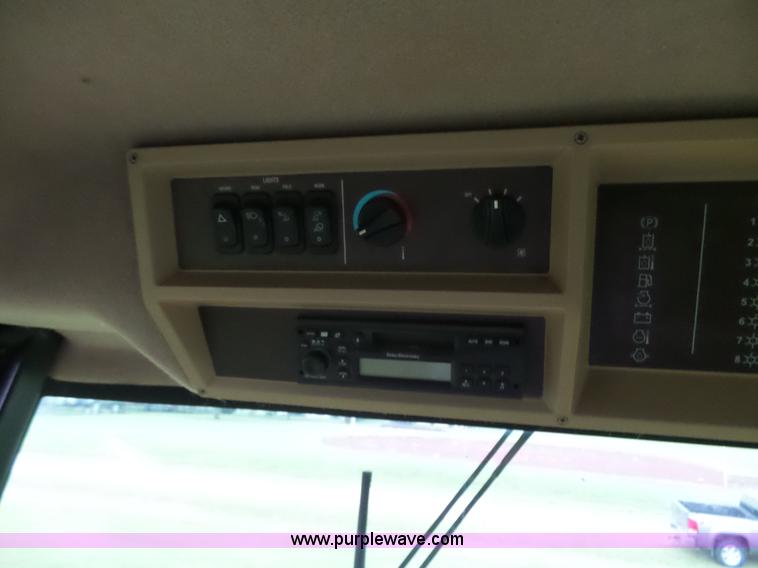 image for item K3162 2004 John Deere 7460 RWA cotton stripper