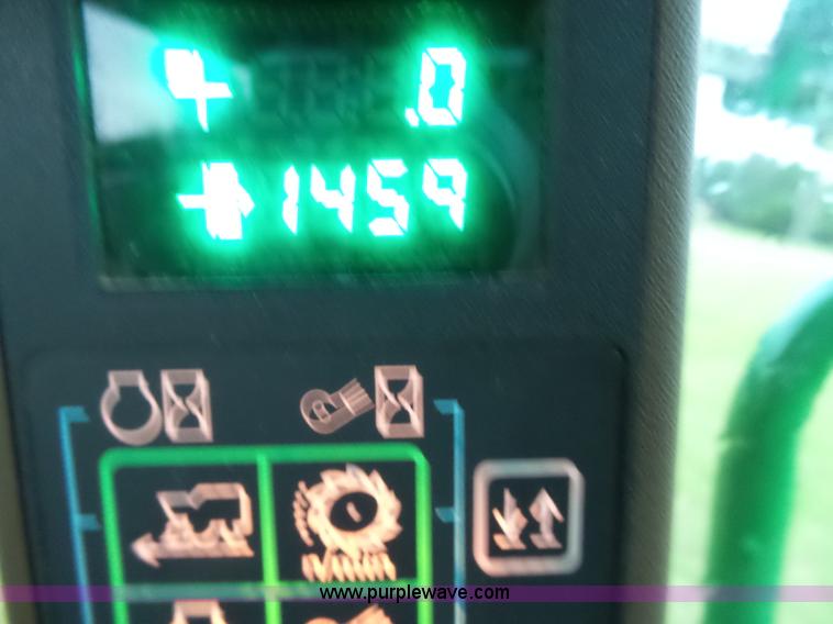 image for item K3162 2004 John Deere 7460 RWA cotton stripper