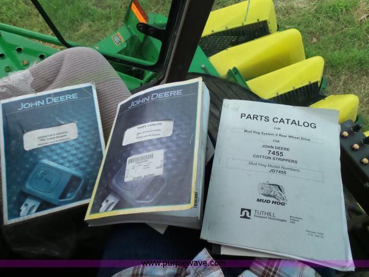 image for item K3162 2004 John Deere 7460 RWA cotton stripper