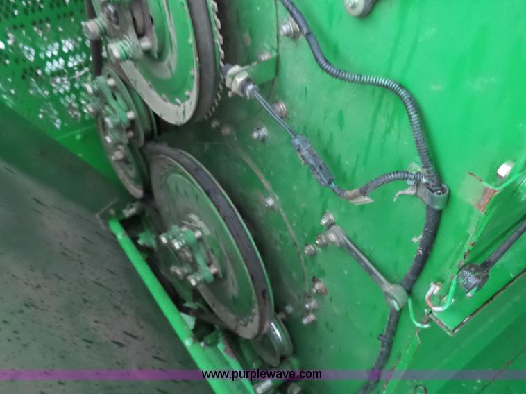 image for item K3162 2004 John Deere 7460 RWA cotton stripper