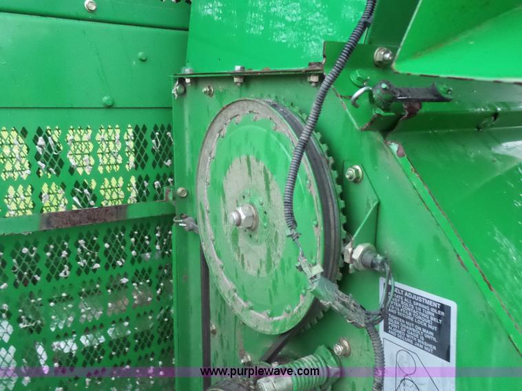image for item K3162 2004 John Deere 7460 RWA cotton stripper