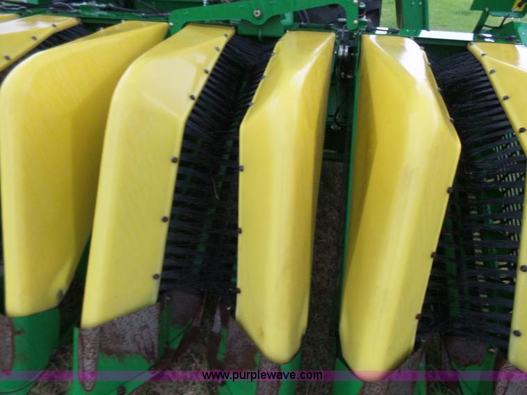 image for item K3162 2004 John Deere 7460 RWA cotton stripper