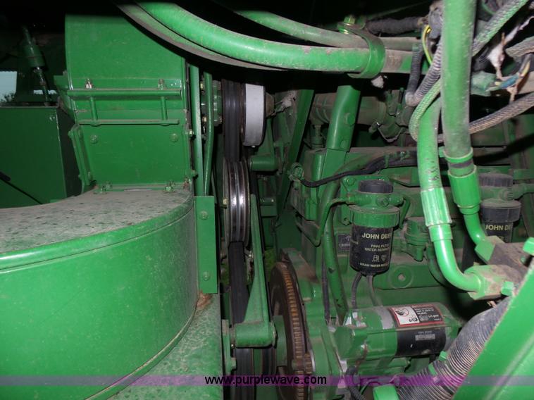 image for item K3162 2004 John Deere 7460 RWA cotton stripper