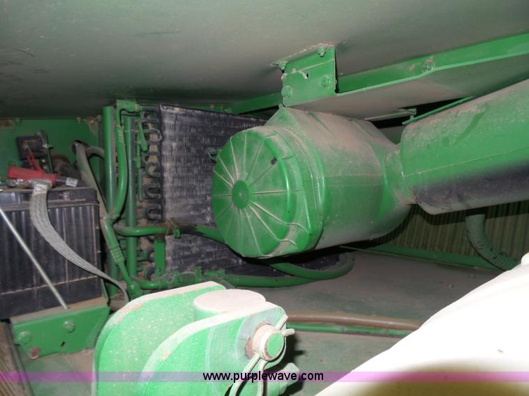 image for item K3162 2004 John Deere 7460 RWA cotton stripper