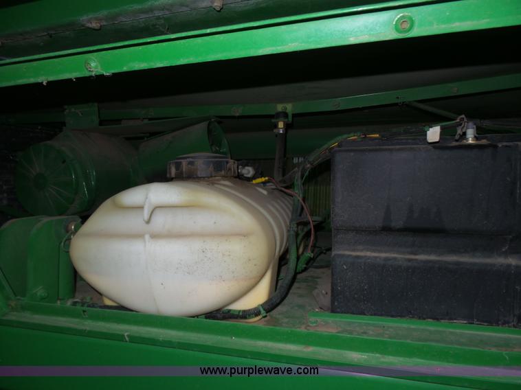 image for item K3162 2004 John Deere 7460 RWA cotton stripper