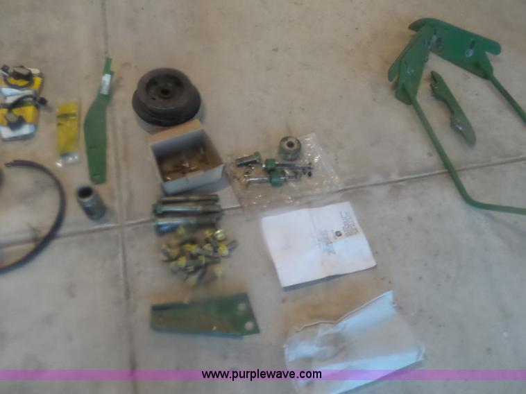 image for item K3162 2004 John Deere 7460 RWA cotton stripper