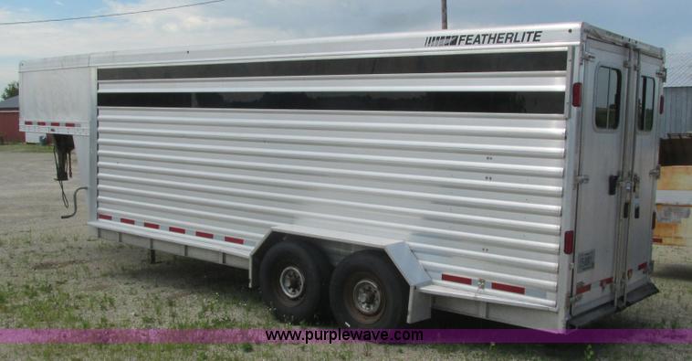 image for item K4073 2010 Featherlite 8117 horse trailer