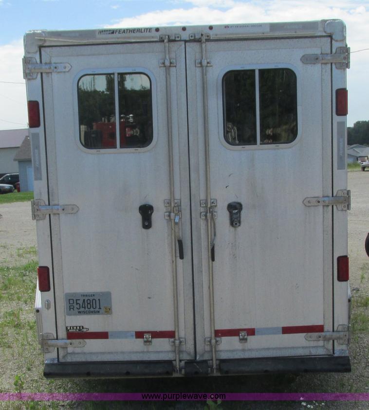 image for item K4073 2010 Featherlite 8117 horse trailer
