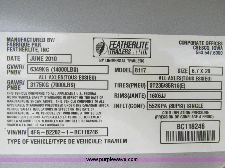 image for item K4073 2010 Featherlite 8117 horse trailer