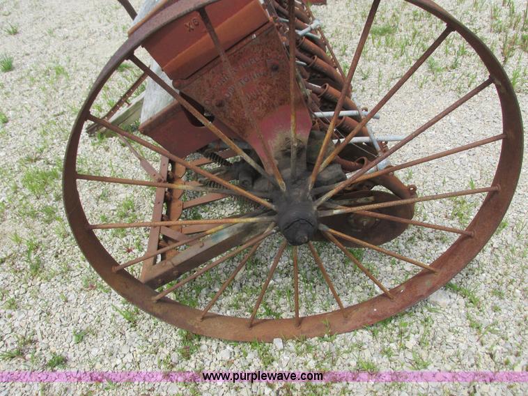 image for item K4083 Owatonna seeder