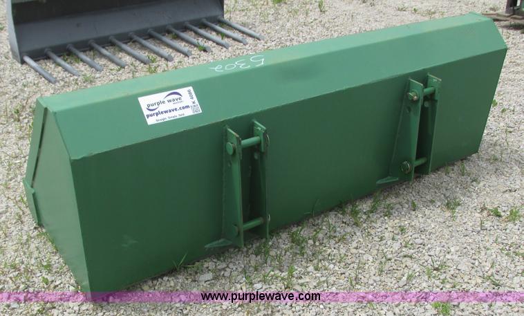 image for item K4086 John Deere bucket