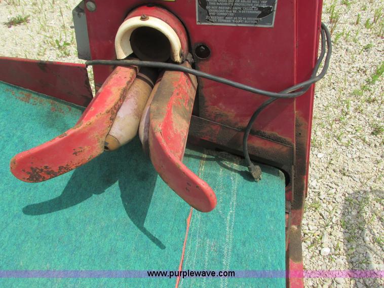 image for item K4088 New Holland Sperry 595 tobacco picker