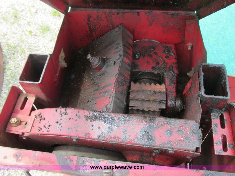 image for item K4088 New Holland Sperry 595 tobacco picker