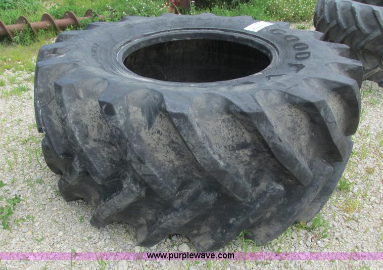 image for item K4095 Goodyeear 800/65R32 tire