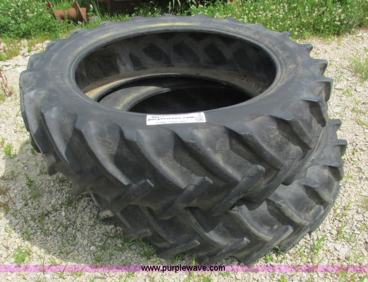 image for item K4096 (2) Firestone 13.9-36 tires