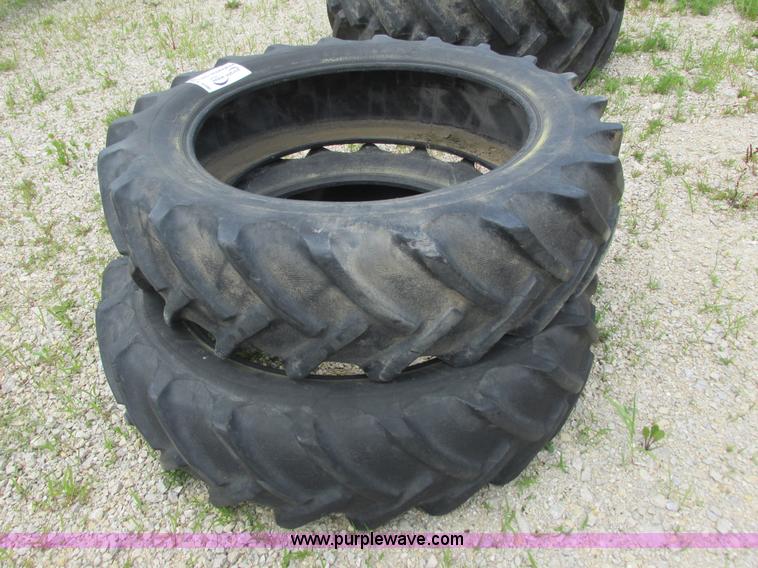 image for item K4096 (2) Firestone 13.9-36 tires