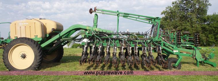 image for item K4646 2005 Great Plains YP1225 no-till planter
