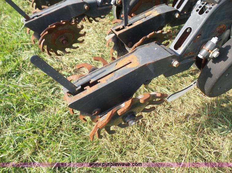 image for item K4646 2005 Great Plains YP1225 no-till planter