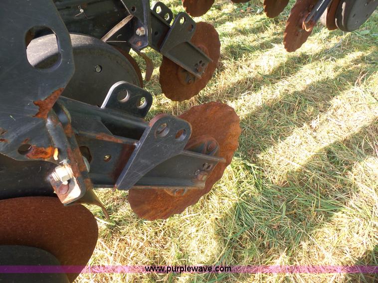image for item K4646 2005 Great Plains YP1225 no-till planter