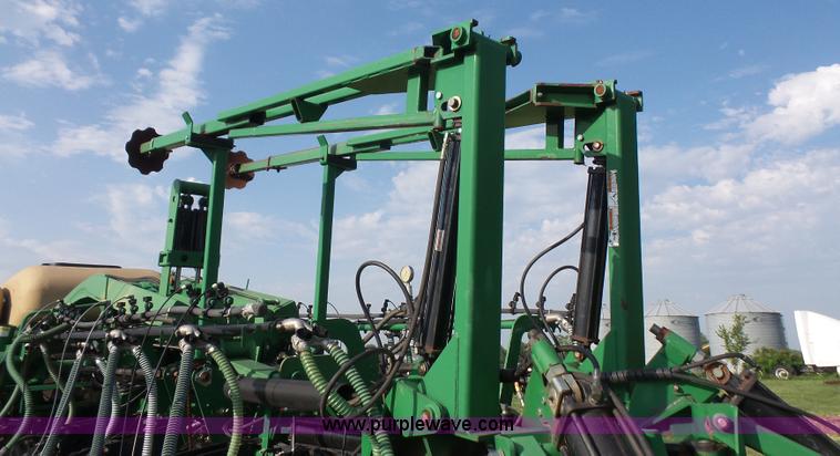 image for item K4646 2005 Great Plains YP1225 no-till planter