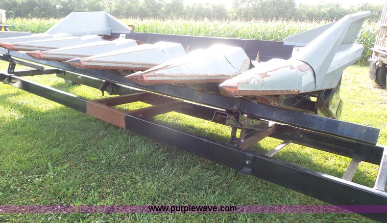 image for item K4648 AGCO 630 corn head