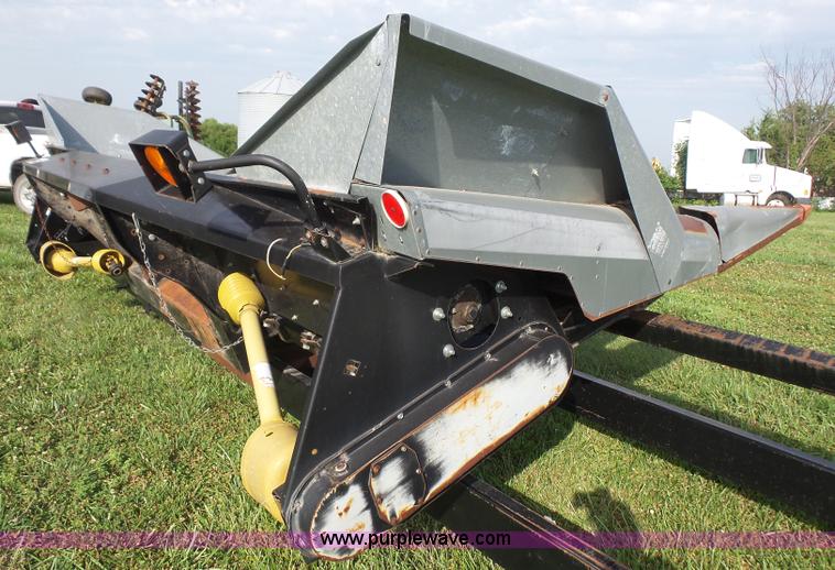 image for item K4648 AGCO 630 corn head