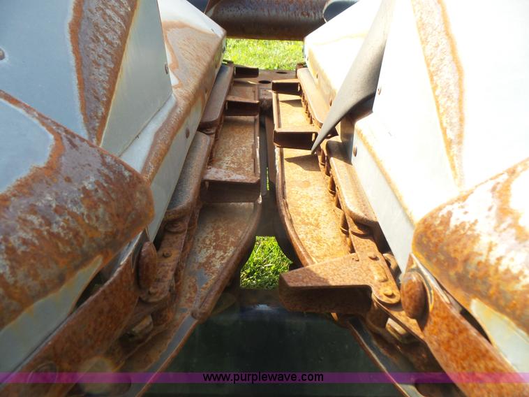 image for item K4648 AGCO 630 corn head