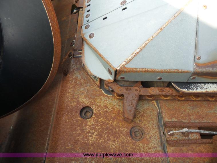 image for item K4648 AGCO 630 corn head