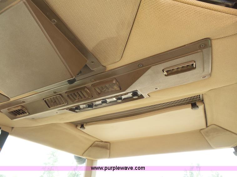 image for item K4676 1990 John Deere 4555 MFWD tractor