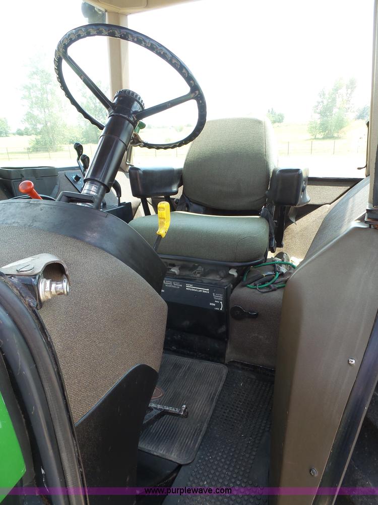 image for item K4676 1990 John Deere 4555 MFWD tractor